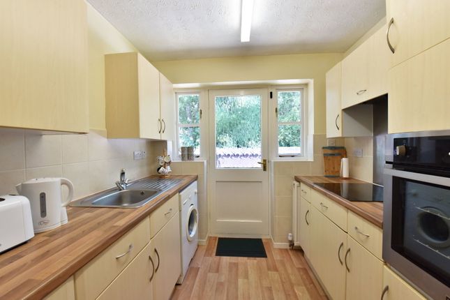 22, Primrose Park, Brierley Hill photo 4