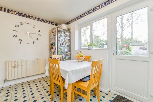 13, Beckgrove Close, Cardiff photo 3