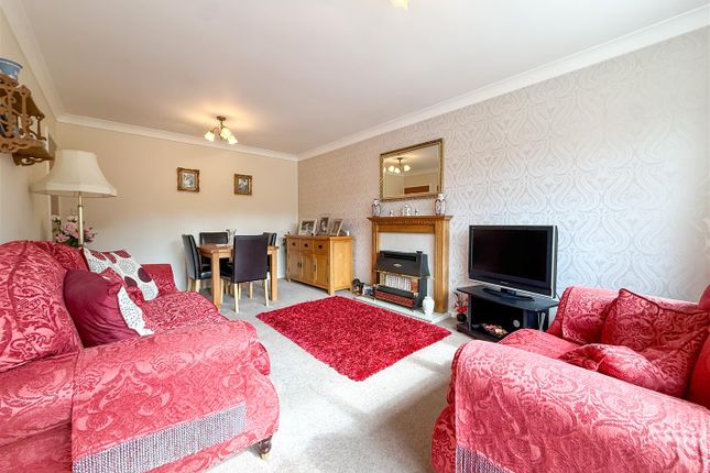 11, Unicorn Place, Stoke-On-Trent photo 3