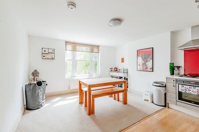 Flat for sale in Princes Road, Redhill