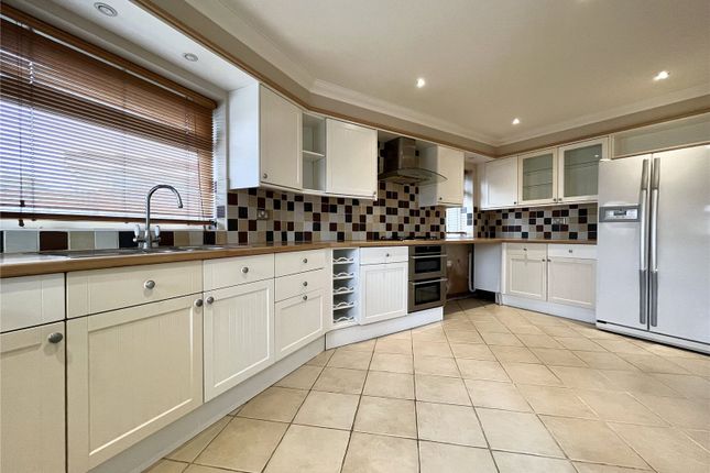 13, Lonsdale Avenue, Hampshire photo 2