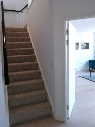 78, Commodore House, 2, Admiralty Avenue, London photo 4