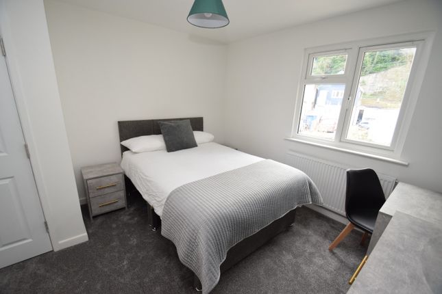 Thumbnail Flat to rent in St Georges Road, Truro