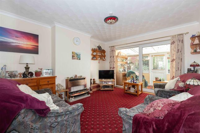35, Hillview Road, Worthing photo 3