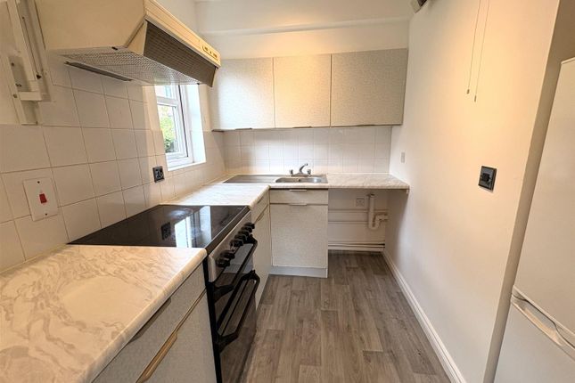 45, Chalice Way, Greenhithe photo 5