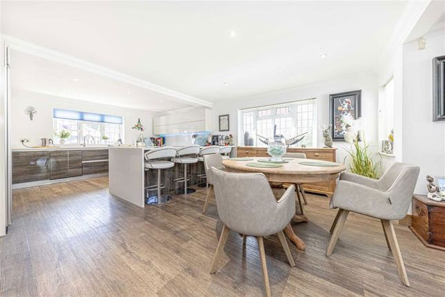 5, Kingswood Creek, Wraysbury Staines photo 2