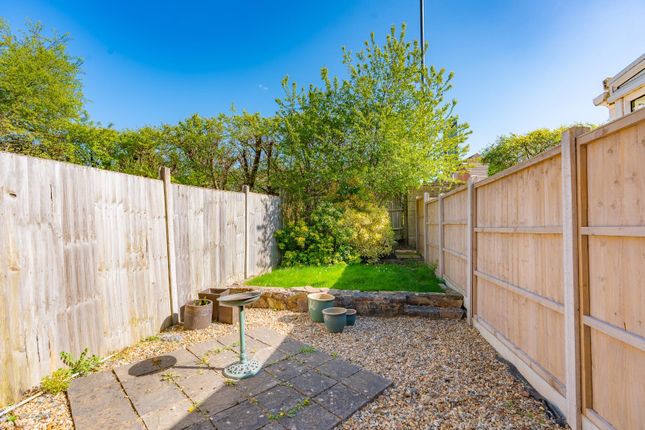 23, Epsom Close, Bristol photo 3