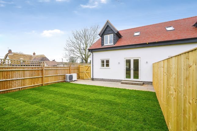 40, Worminghall Road, Aylesbury photo 4