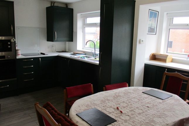 102, Hopefold Drive, Manchester photo 4