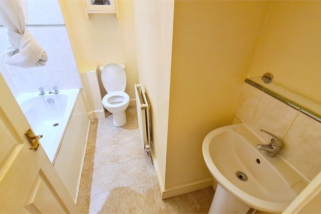 8a, Bargery Road Catford, London photo 3