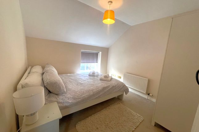 5 French Horn Court, Church Street, WARE photo 5