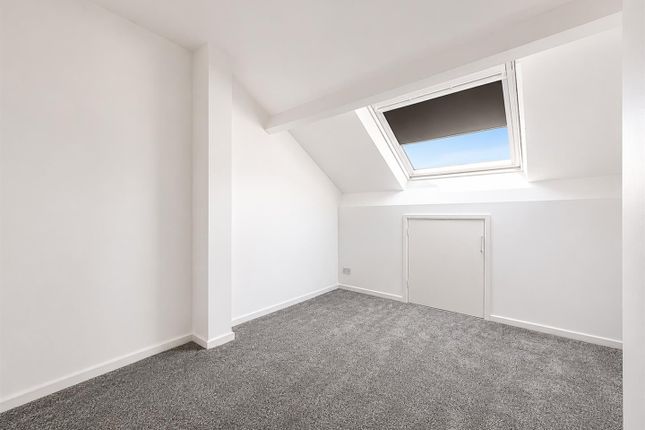40, King Arthur Close, Cheltenham photo 4