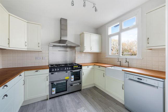 17, Winkworth Road, Banstead photo 4