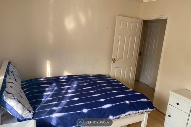 Room to rent in Maylands Drive, Sidcup
