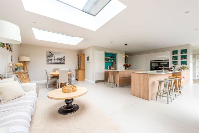 Woodside, 26, Deepdene Wood, Surrey photo 5