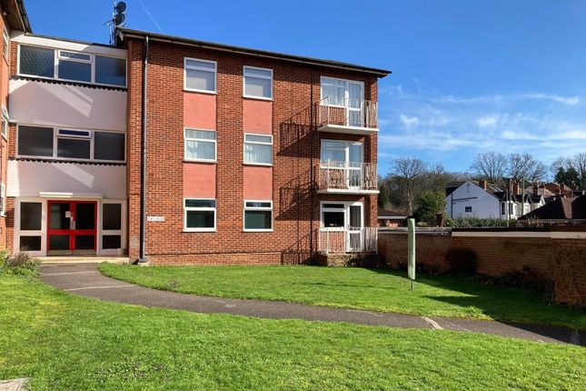 2-bed flat on 71, Elleray Court, Ash Vale, £250,000