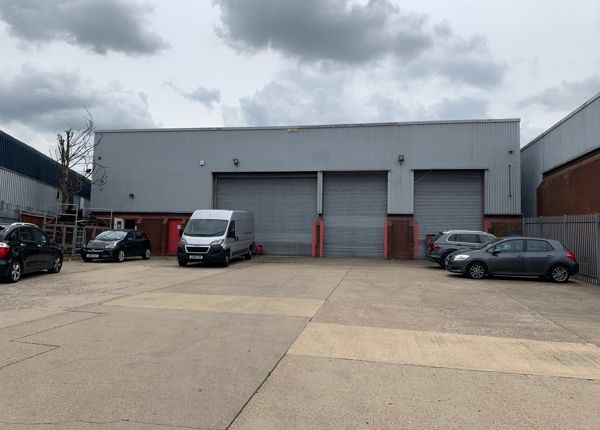 Warehouse to let in 100 Elmgrove Road, Harrow, Greater London