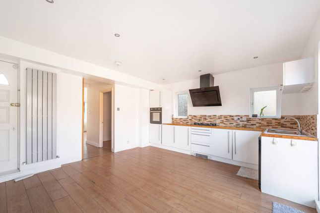Thumbnail Property to rent in Claremont Road, Cricklewood, London