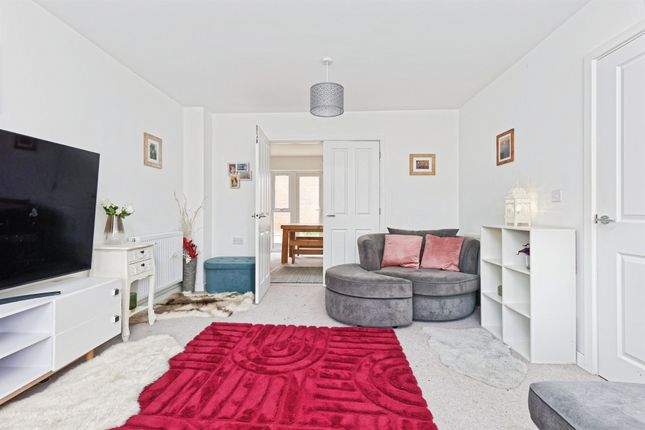 23, Elgar Avenue, WHITSTABLE photo 3