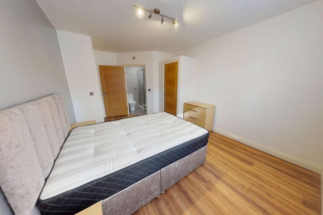 Apt 27, Block 3 Mint Drive, Birmingham photo 2