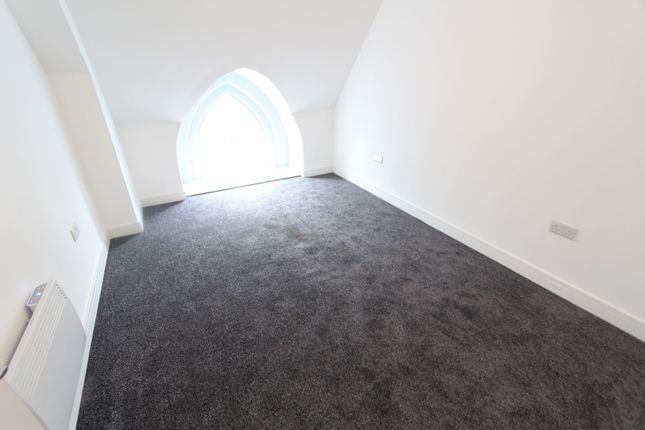 Flat to rent in Chaucer Close, Sheffield