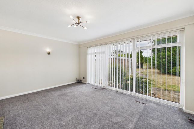 56, Twickenham Crescent, Sheffield photo 4