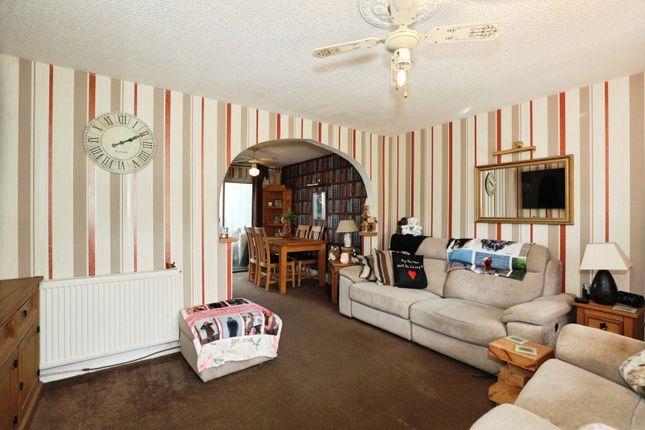 100, Brindley Avenue, Cheshire photo 2