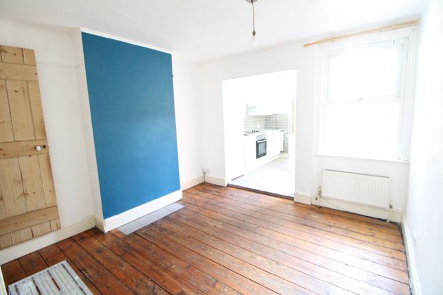 40, Crowhurst Road, Colchester photo 4