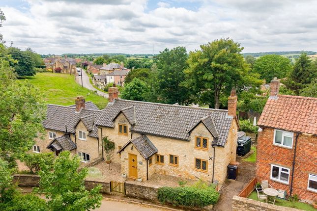2-bed house on 12,Church View Cottage, Church Lane, Grantham, £350,000