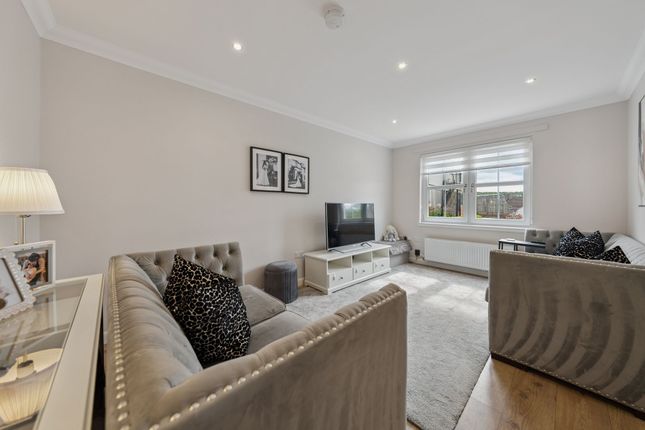27 Linnview Drive, Simshill, Glasgow photo 2
