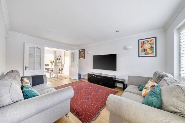 12, Finbeck Way, Reading photo 3