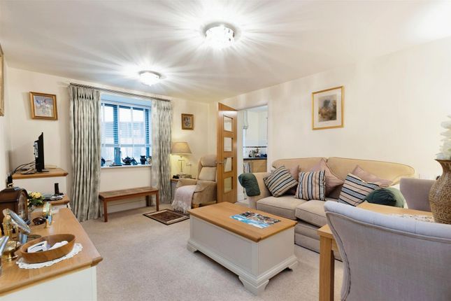 33 Jenner Court, St. Georges Road, Cheltenham photo 3