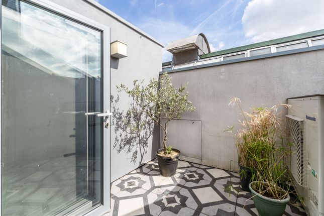 7, Welmar Mews, London photo 3