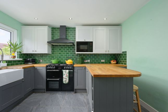 22, Heatherwood Park, Pumpherston photo 3