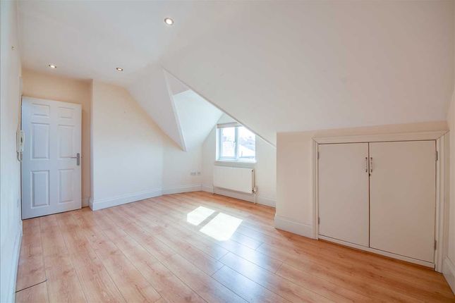 62, Trafalgar Road, Kettering photo 4