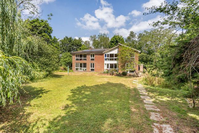 Mabira, Meadow View Lane, Maidenhead photo 4