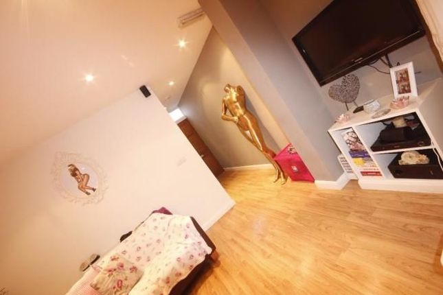 100 Lovat Road, Preston photo 2