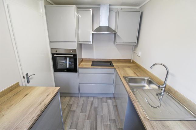 Thumbnail Flat to rent in Ryland Close, Leamington Spa