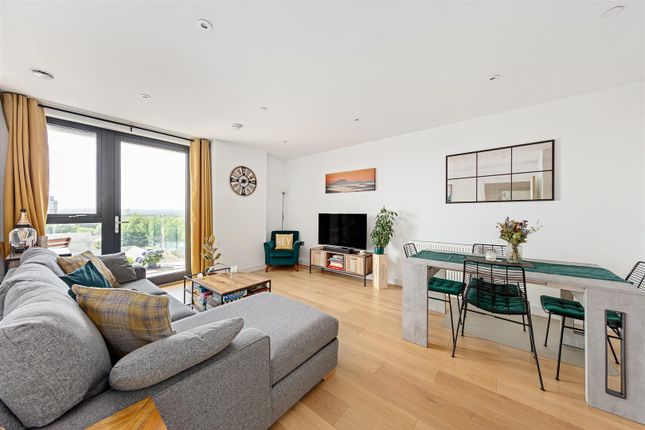 Flat for sale in Gateway Apartments, Station Approach, Hoe Street, London