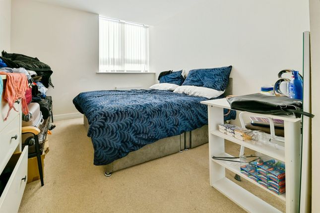 Flat 59, Skyline House, Swingate, Stevenage photo 3