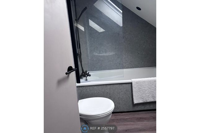 Flat, Swan Street, Eynsham photo 4