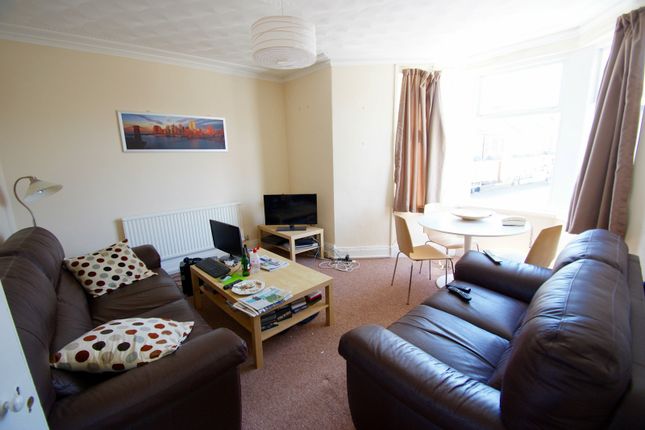 128, Cottrell Road, Cardiff, Cardiff photo 2