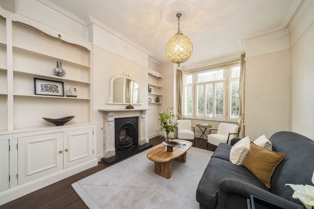 48, Sarsfeld Road, London photo 2