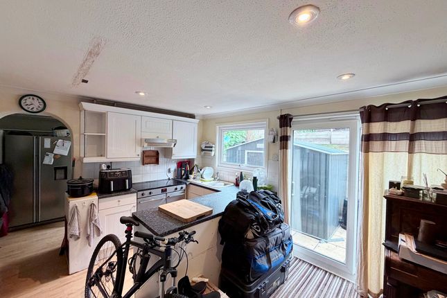 40 Baronsdale Close, Ipswich photo 3