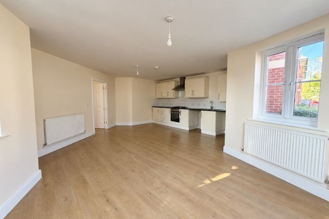 8 Abbey Court, Meyrick Crescent photo 3