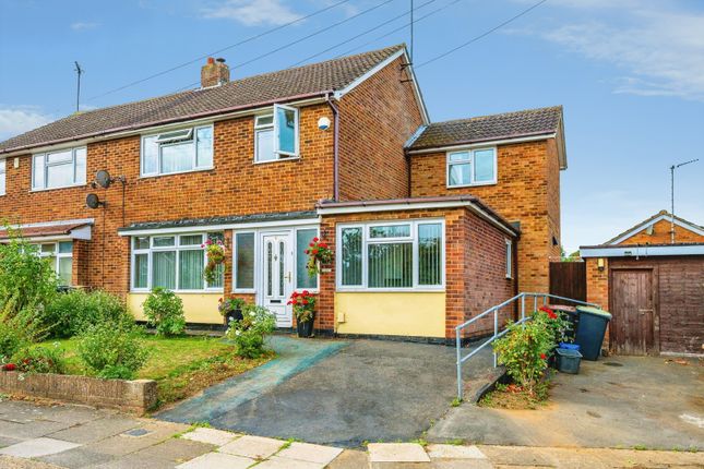 4-bed semi-detached on Swasedale Road, Bedfordshire, £425,000