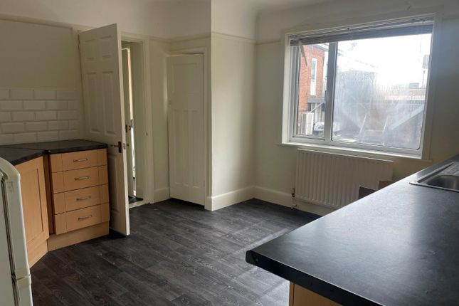 Flat for sale in Kingston Road, Portsmouth