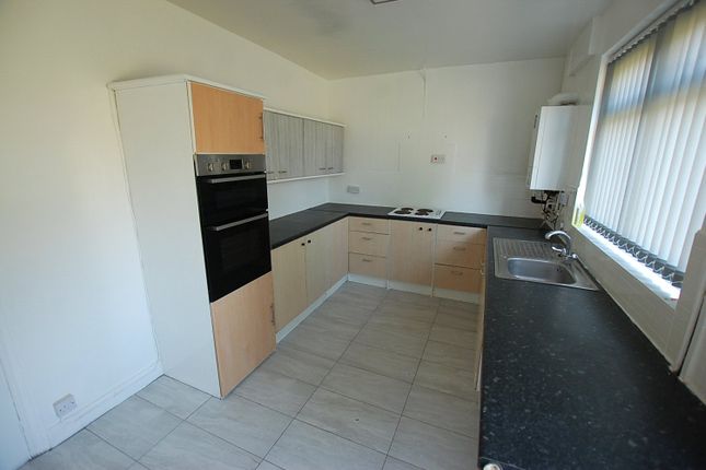 36, Park View, Oldham photo 3