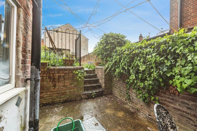Terraced house for sale in Regent Street, Oxford, Oxfordshire