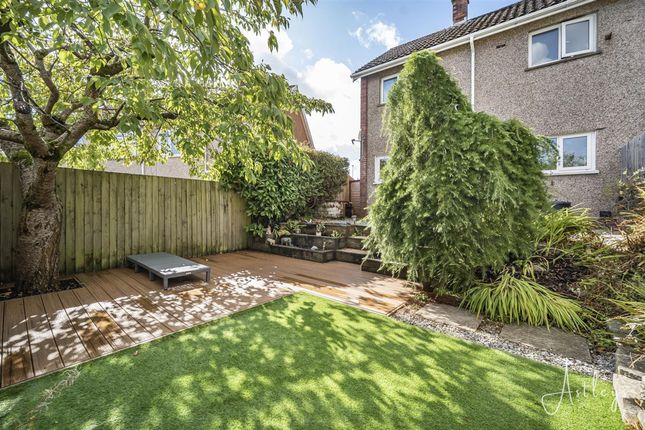 7 Sunnybank Close, Swansea photo 4